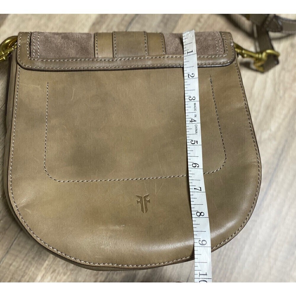 FRYE Ilana Green Gray Taupe Leather Saddle Crossbody Bag  Bohemian Casual Tassel - Picture 3 of 16